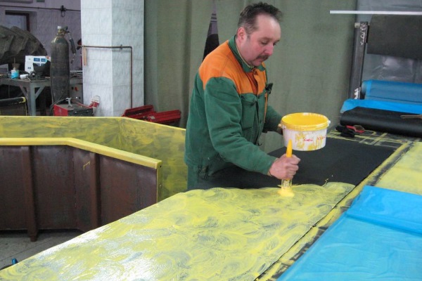 Гуммировщик