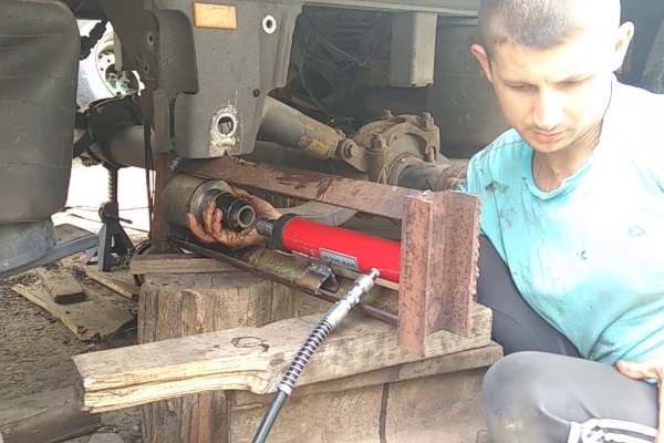 Запрессовщик