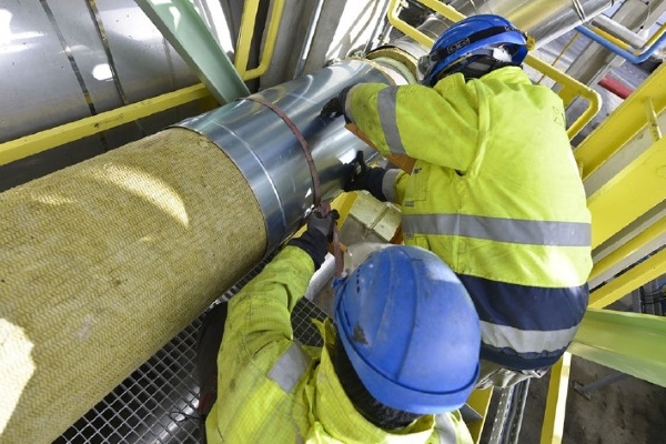 Изолировщик на термоизоляции