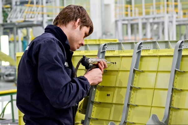 Клепальщик