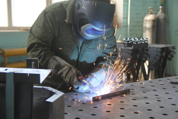 Нагревальщик (сварщик) металла