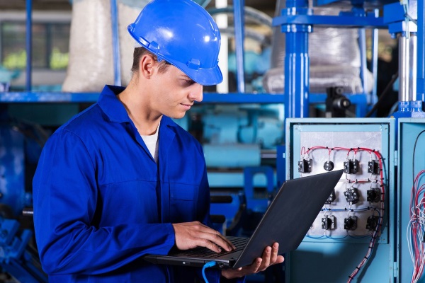 Наладчик кранов