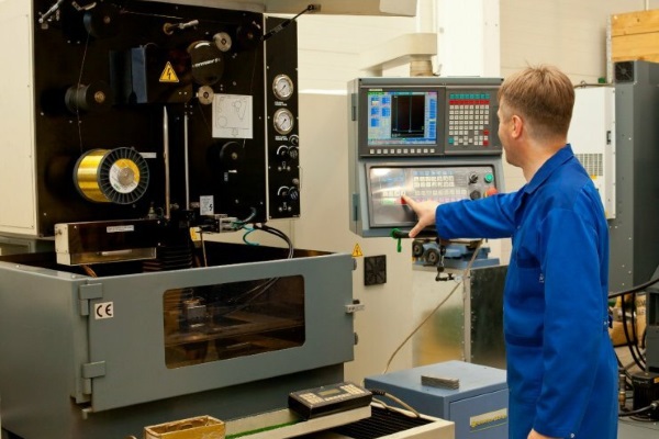 Наладчик станков