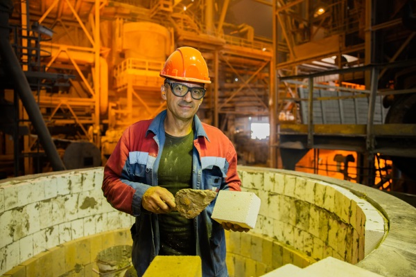 Огнеупорщик