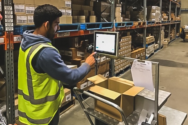 Оператор склада