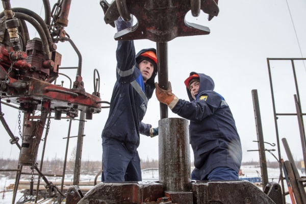 Помощник бурильщика Э и РБС на нефть и газ