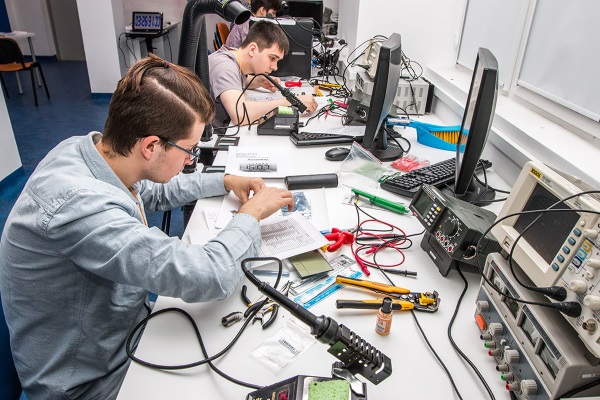 Радиомеханик