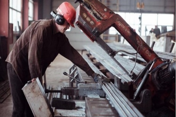 Резчик на пилах