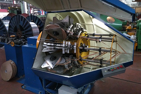 Бронеобмотчик проводов