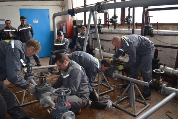 Слесарь по изготовлению узлов и деталей технологических трубопроводов