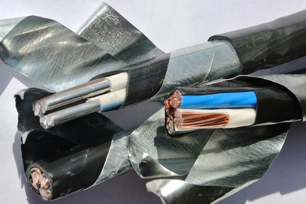 Экранировщик жил, проводов и кабелей