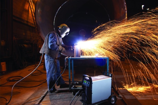 Электросварщик ручной сварки