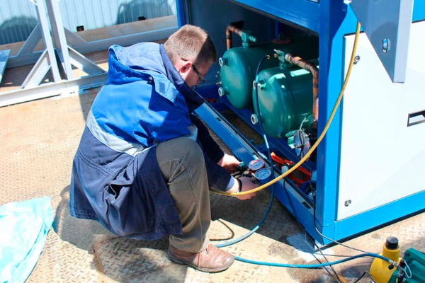 Монтажник установок