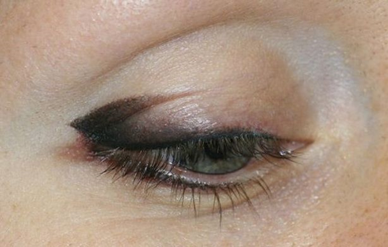 Мастер перманентного макияжа